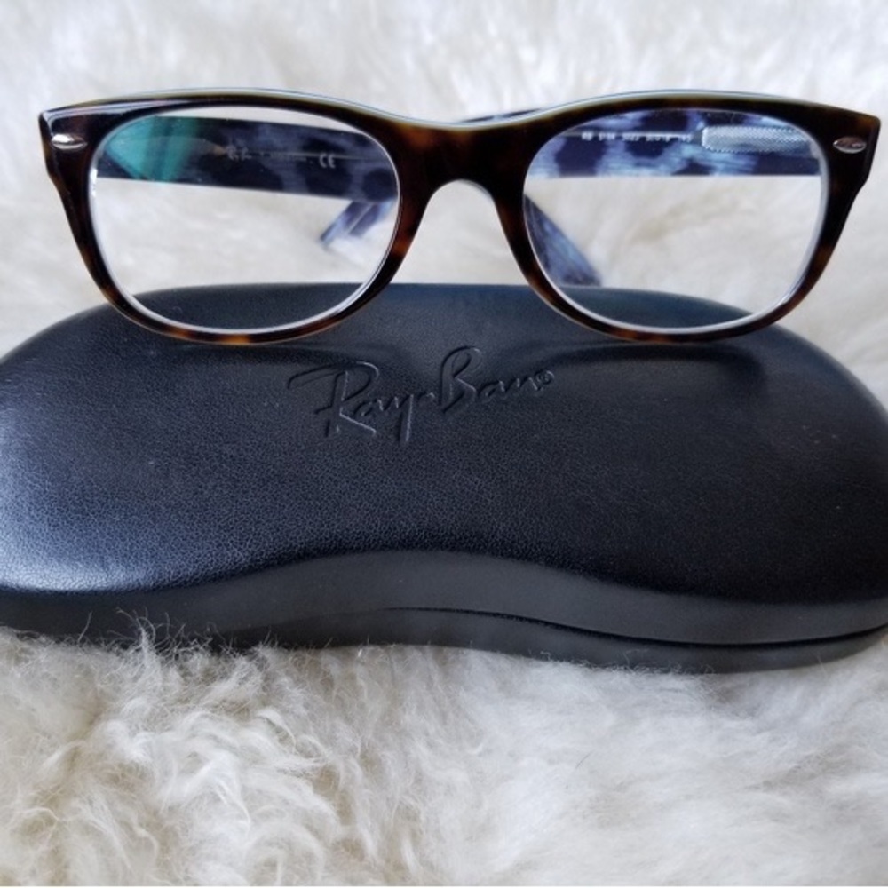 ray ban wayfarer glasses and case